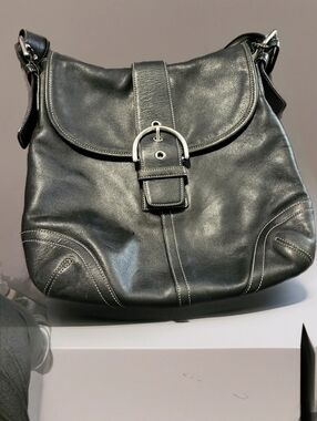 COACH Vintage Authenic Shoulder Bag.